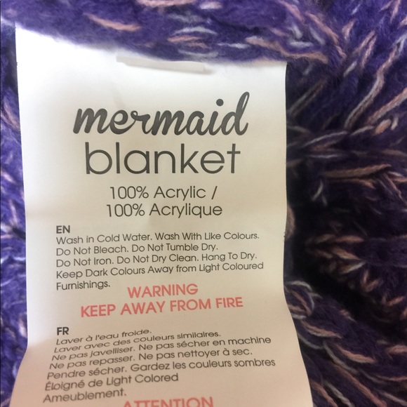Mermaid Blanket both fun and comfy!! - Picture 3 of 3